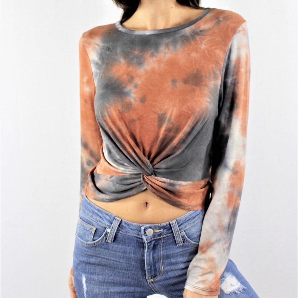 ⬇️⚡️sale , 1 left ⚡️ Tie Dye Crop Top - Picture 5 of 6